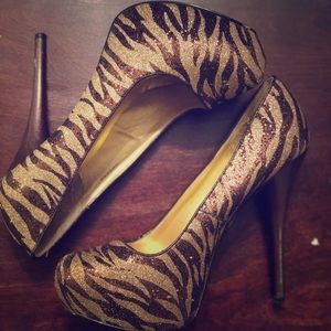 Brown & Gold Tiger-striped Glam Pumps